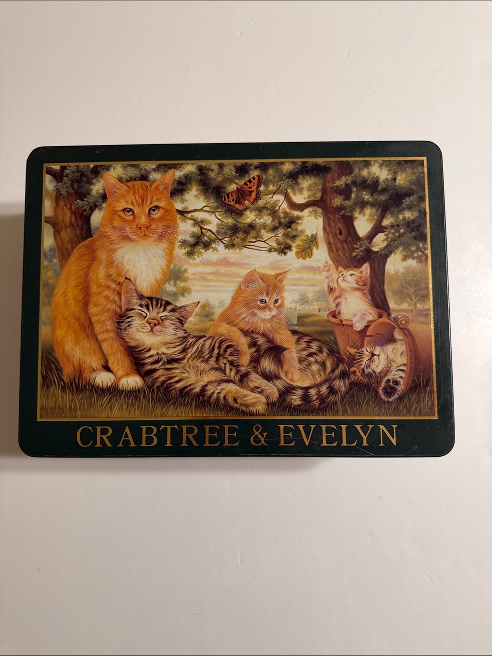 Vintage Crabtree & Evelyn London 1993 Decorative Metal Cats Tin